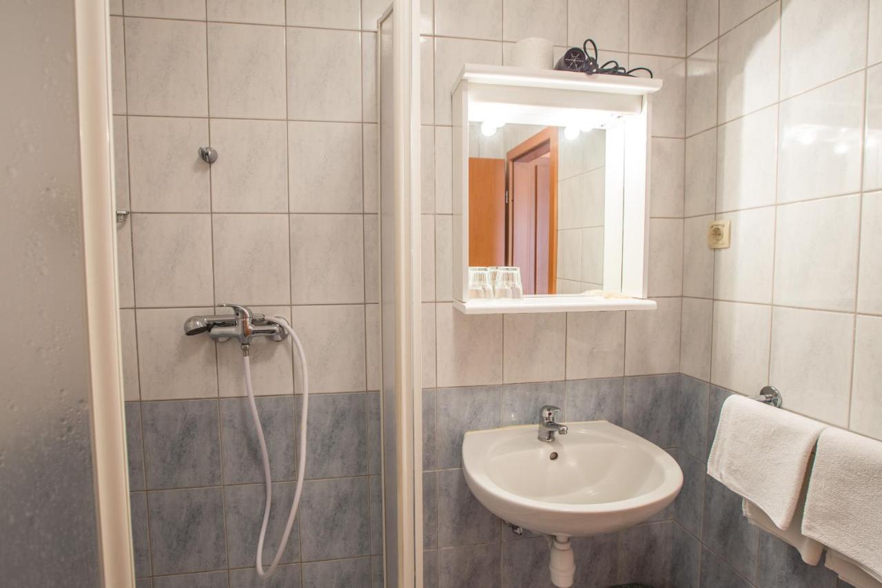 Guesthouse Beno Starše エクステリア 写真