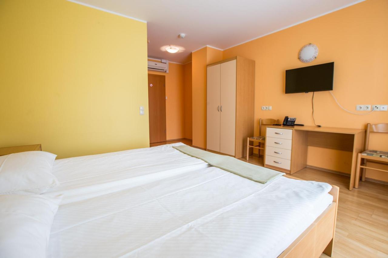 Guesthouse Beno Starše エクステリア 写真